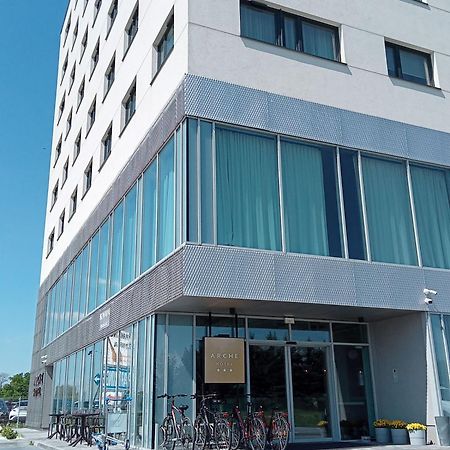 Arche Hotel Wroclaw Airport エクステリア 写真