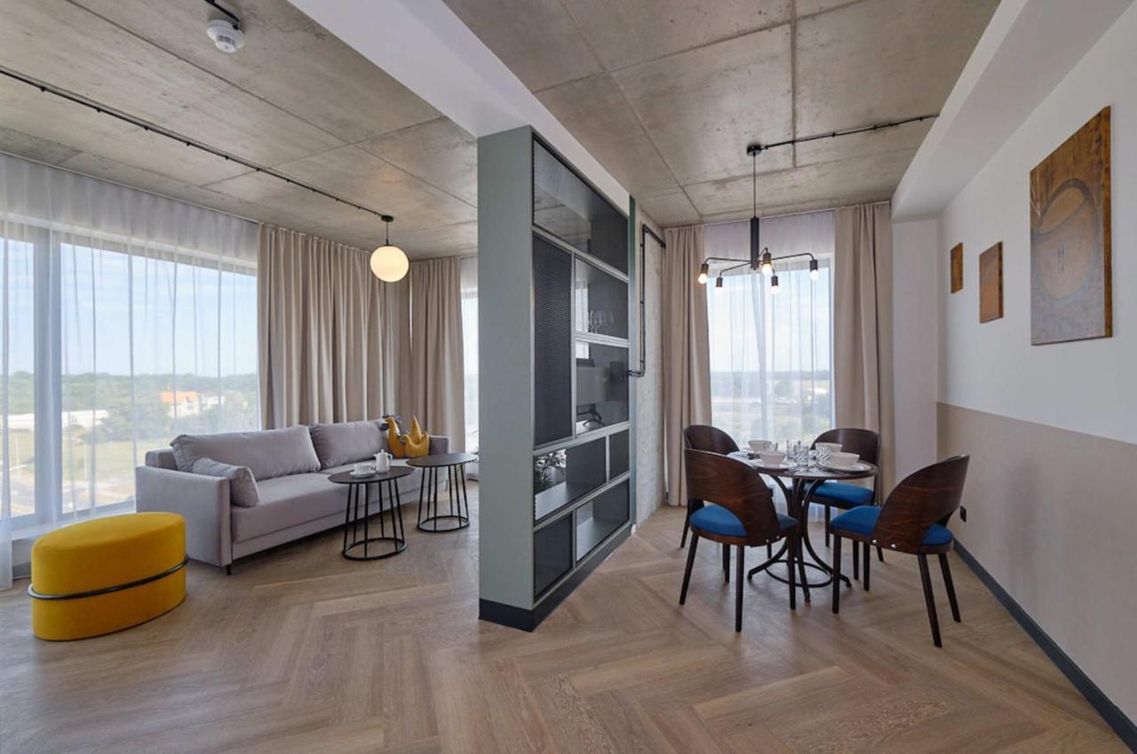 Arche Hotel Wroclaw Airport エクステリア 写真