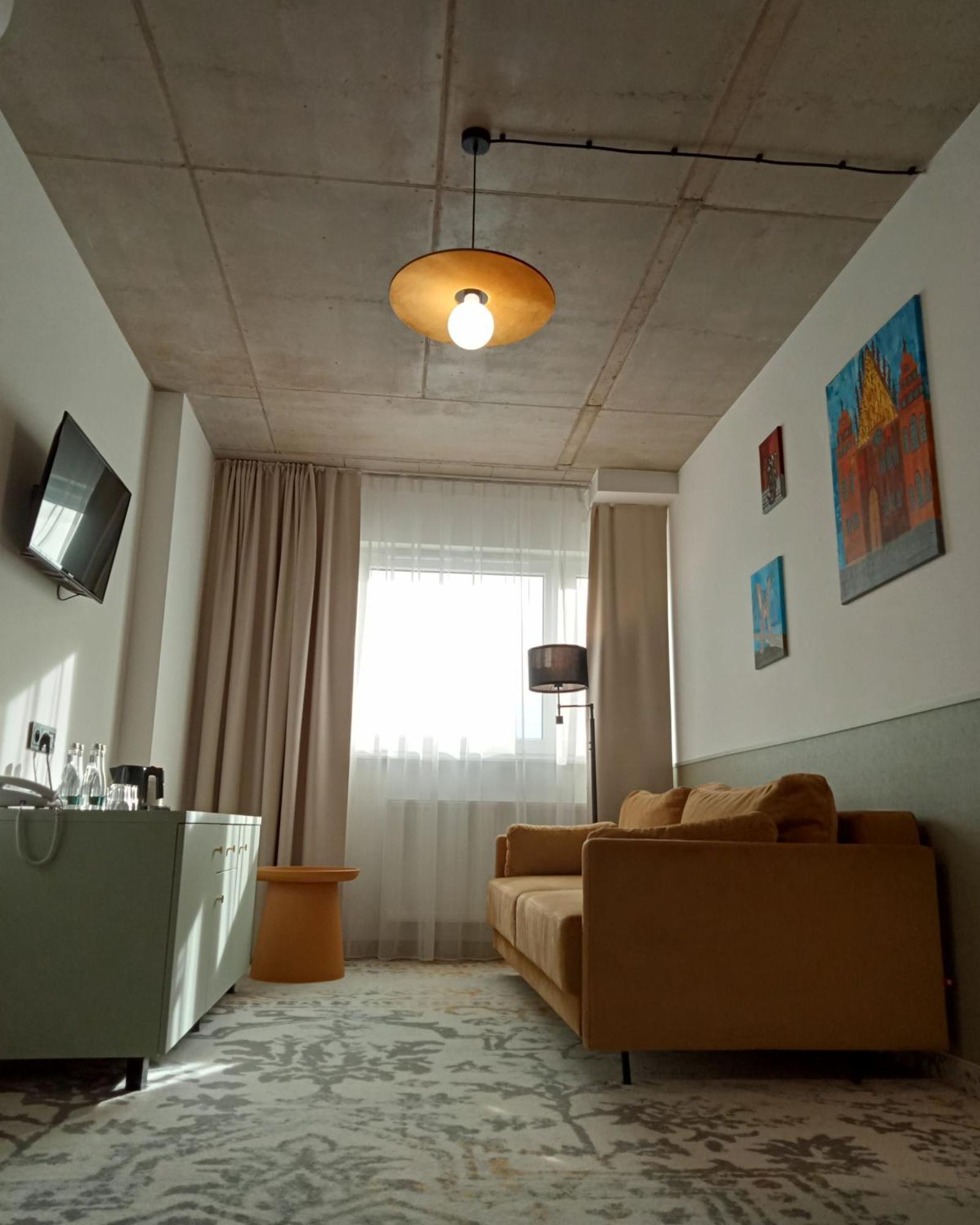 Arche Hotel Wroclaw Airport エクステリア 写真