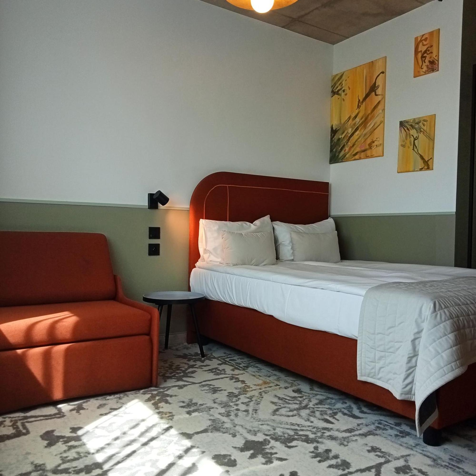 Arche Hotel Wroclaw Airport エクステリア 写真