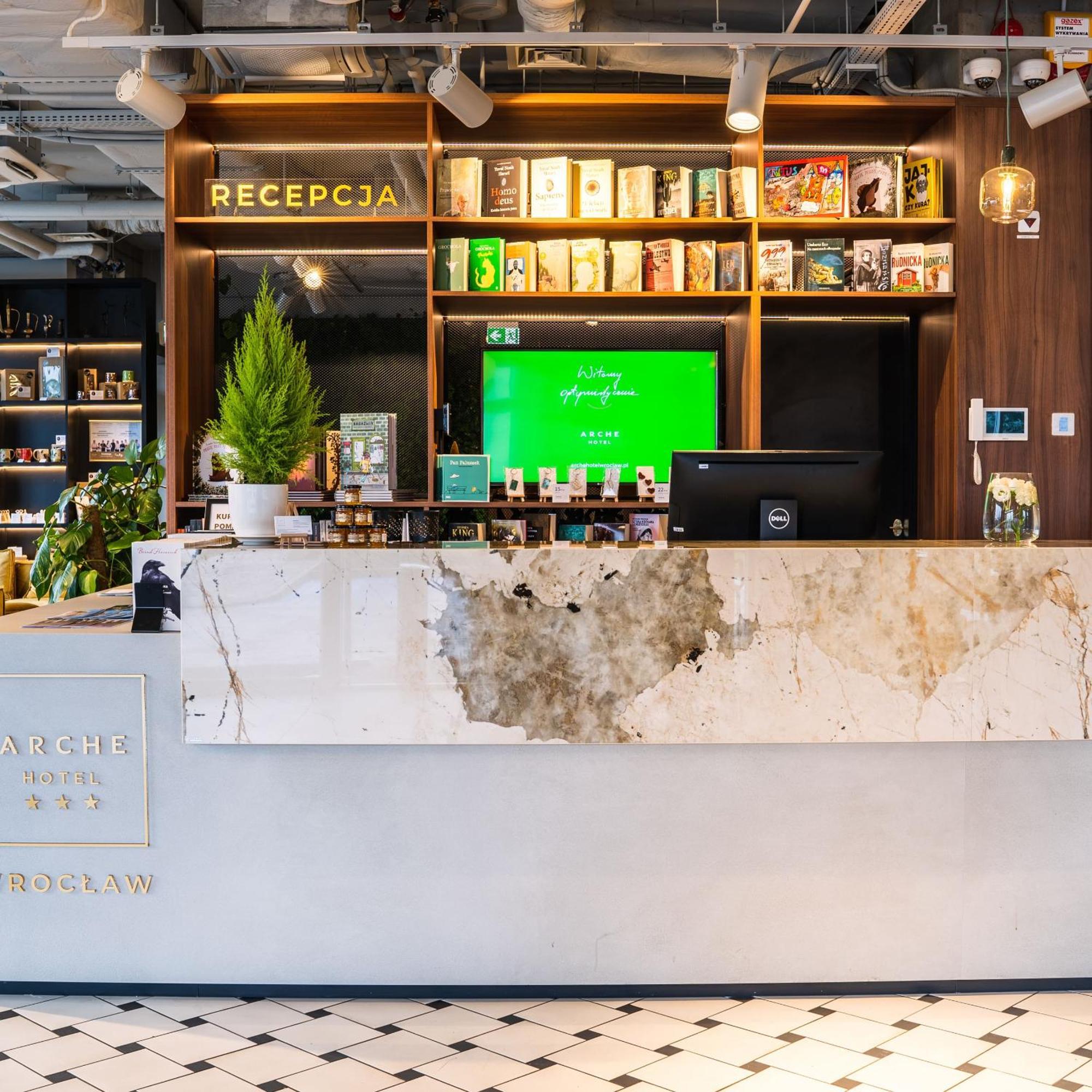 Arche Hotel Wroclaw Airport エクステリア 写真